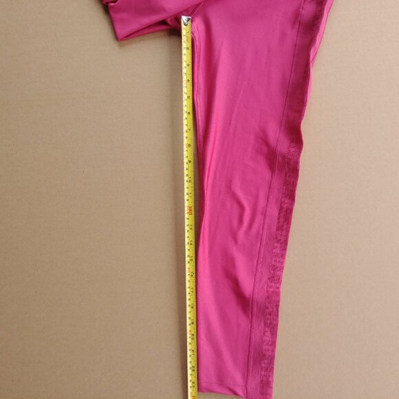 Under Armour Hot Pink Compression Sz Medium Cropped leggings - Picture 2 of 8